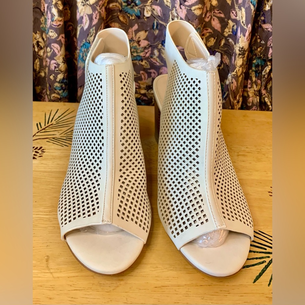 NWT Coutgo Open Toe Sandal - Picture 5 of 10